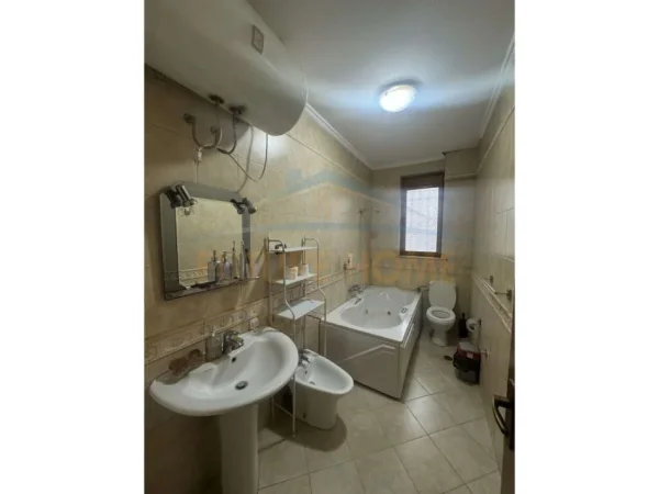 Tirane, jepet me qera apartament 2+1 Kati 0, 120 m² 480 € (JORDAN MISJA)