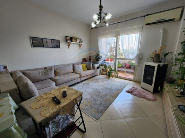 Tirane, shitet apartament 2+1+2+PARKIM Kati 3, 99 m² 73.000 € (VORE)