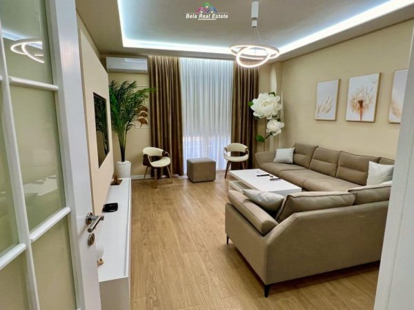 Tirane, jepet me qera apartament 1+1+Ballkon Kati 4, 84 m² 750 € (Rruga e Elbasanit)