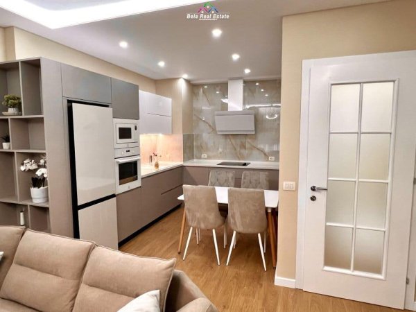 Tirane, jepet me qera apartament 1+1+Ballkon Kati 4, 84 m² 750 € (Rruga e Elbasanit)