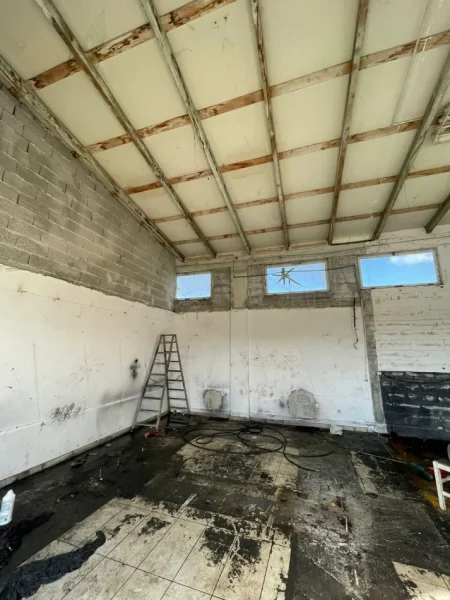 Tirane, jepet me qera ambjent biznesi Kati 0, 133 m² 1.000 € (Afer Ures se Institutit)