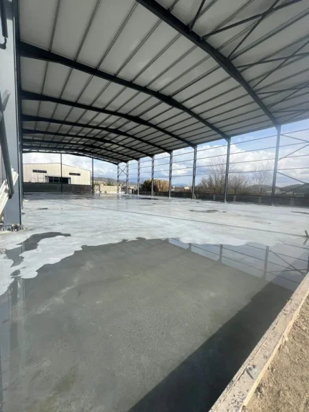 Tirane, jepet me qera ambjent biznesi Kati 0, 1.500 m² 7.500 € (Vaqarr)