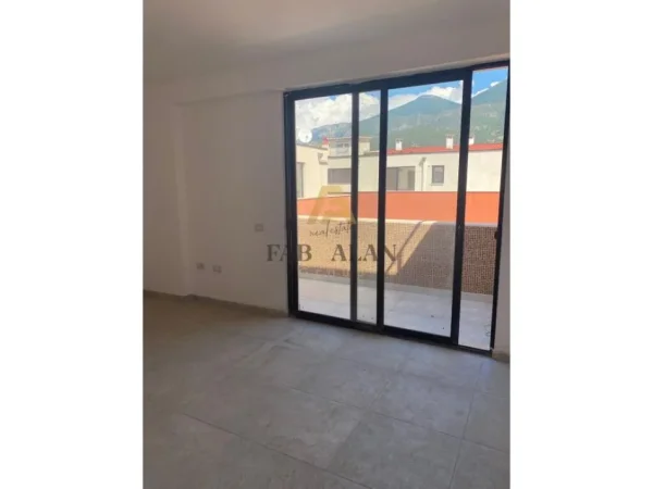 Tirane, shitet apartament+verande | Penthouse Kati 4, 164 m² 213.800 € (Shkoze, tek News24)