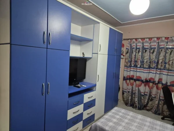 Tirane, jepet me qera apartament 1+1+Ballkon Kati 6, 70 m² 550 € (tregu elektrik)