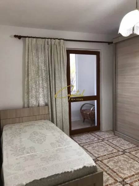 Tirane, jepet me qera apartament 3+1 Kati 4, 90 m² 530 € (RRUGA E ELBASANIT)