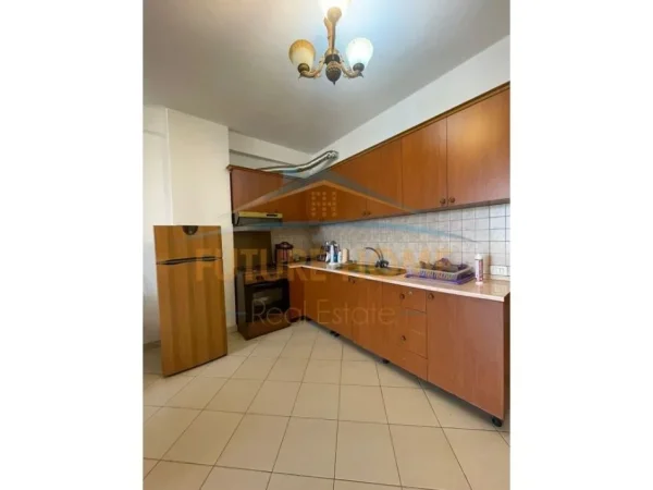 Tirane, shitet garsonier 1+1 Kati 7, 53 m² 86.300 € (UNAZA E RE)
