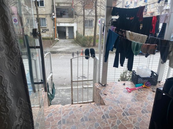 Tirane, shitet garsonier 1+1+Ballkon Kati 1, 42 m² 45.000 € (ne rrugen Njazi Meka Tirane.)