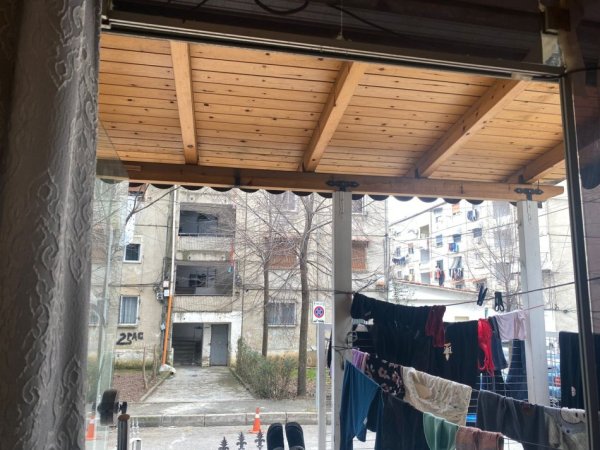 Tirane, shitet garsonier 1+1+Ballkon Kati 1, 42 m² 45.000 € (ne rrugen Njazi Meka Tirane.)