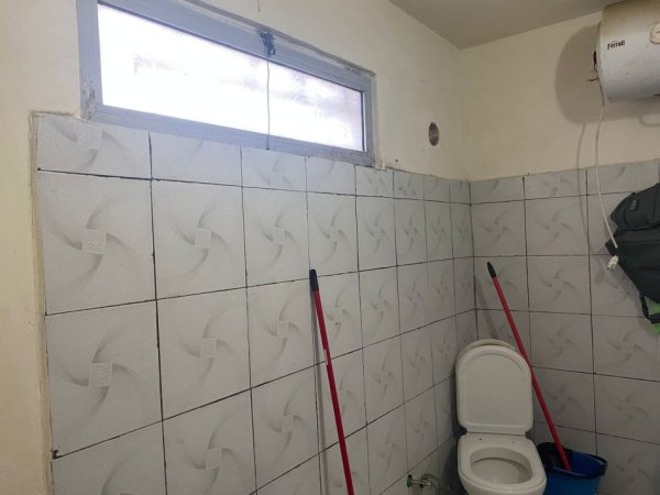 Tirane, shitet garsonier 1+1+Ballkon Kati 1, 42 m² 45.000 € (ne rrugen Njazi Meka Tirane.)
