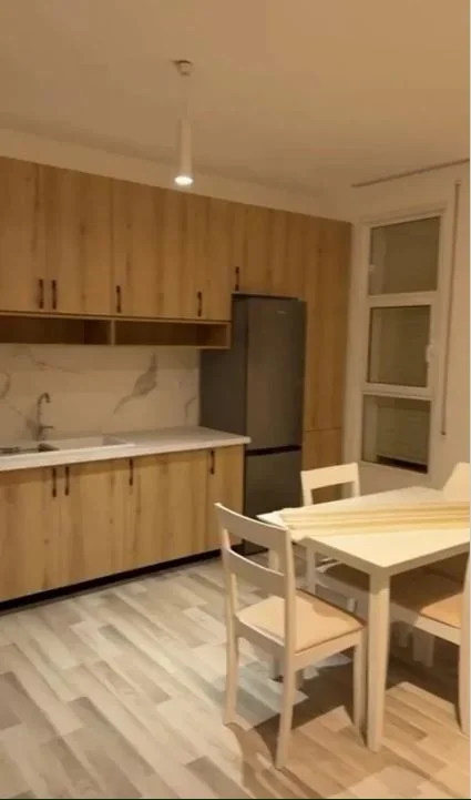 Tirane, shitet apartament 1+1 , 81 m² 97.200 € (Fresku)
