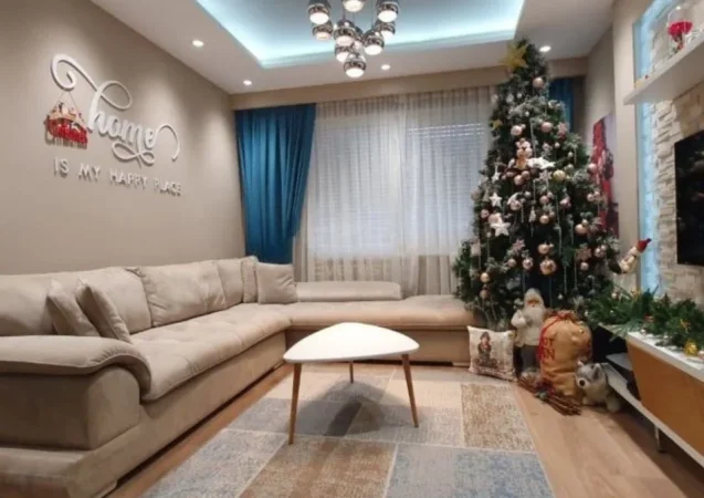 Tirane, jepet me qera apartament 1+1 Kati 4, 63 m² 700 € (Komuna e Parisit)
