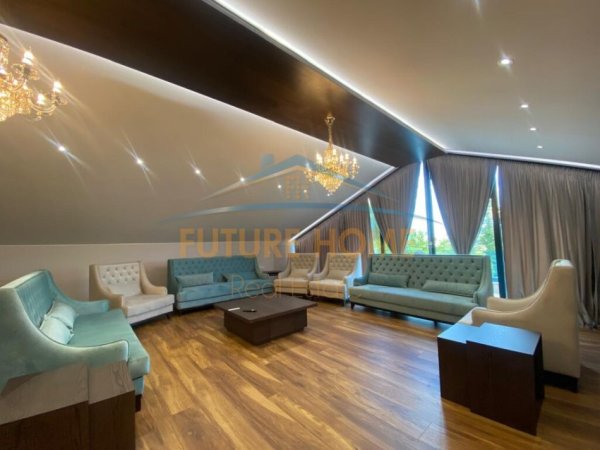 Tirane, jepet me qera Vile 2 Katshe , 750 m² 5.000 € (MYSLYM KETA)
