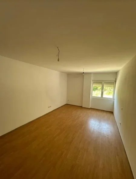 Tirane, shitet apartament 2+1 , 91 m² 100.000 € (Fresku)