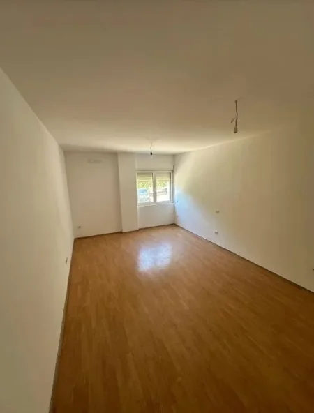 Tirane, shitet apartament 2+1 , 91 m² 100.000 € (Fresku)