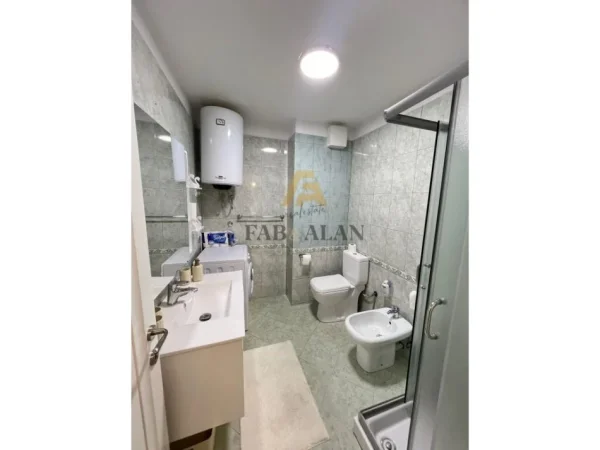Tirane, shitet apartament 1+1 Kati 2, 66 m² 264.680 € (Liqeni i Tiranes)
