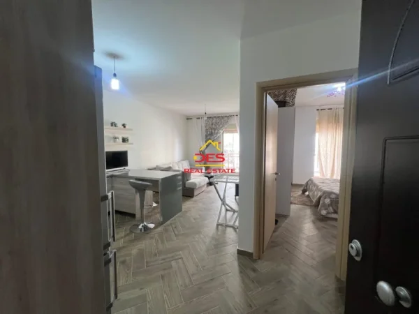 Vlore, shitet apartament 1+1+Ballkon Kati 3, 75 m² 120.000 € (Rruga Murat Tërbaçi)