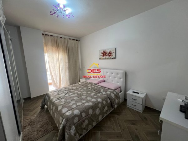 Vlore, shitet apartament 1+1+Ballkon Kati 3, 75 m² 120.000 € (Rruga Murat Tërbaçi)