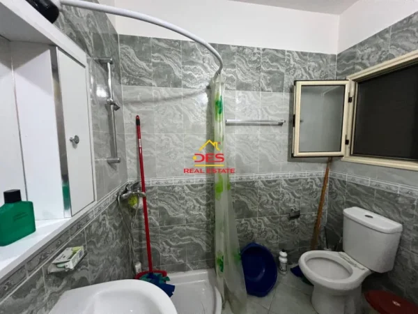 Vlore, shitet apartament 1+1+Ballkon Kati 3, 75 m² 120.000 € (Rruga Murat Tërbaçi)