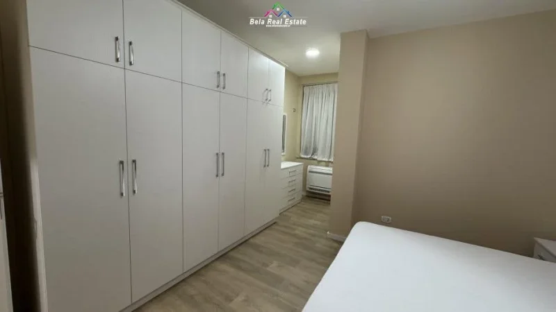 tirane, jepet me qera apartament 1+1+Ballkon Kati 5, 77 m² 700 € (21 dhjetori)