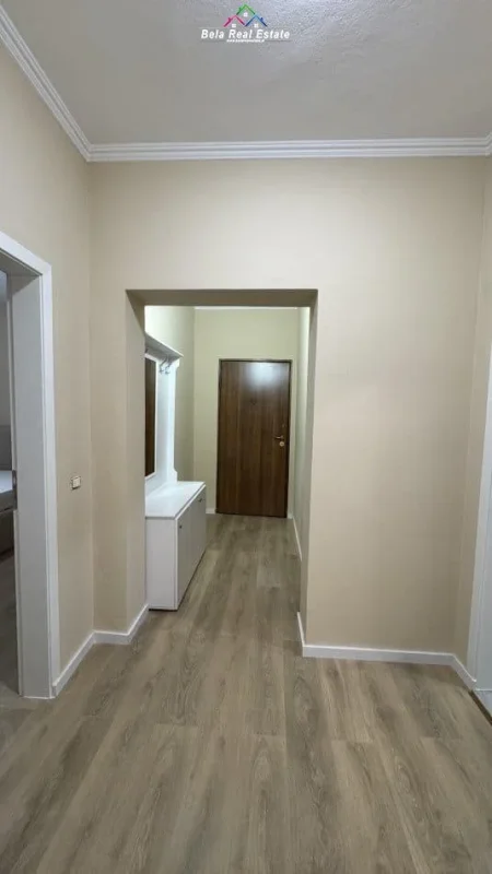 tirane, jepet me qera apartament 1+1+Ballkon Kati 5, 77 m² 700 € (21 dhjetori)