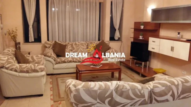 Tirane, jepet me qera apartament 2+1+Ballkon Kati 7, 111 m² 1.000 € (bllok)
