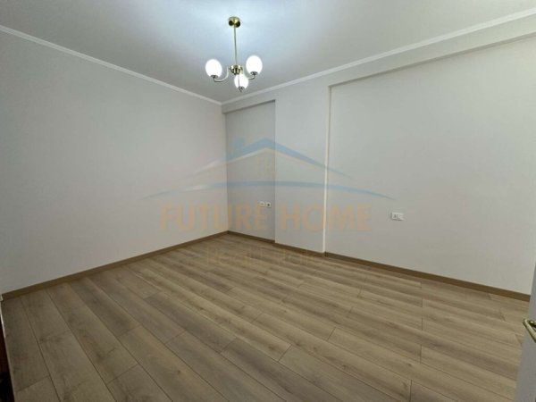 Shitet, Apartament 2+1, Yzberisht. UNA49051