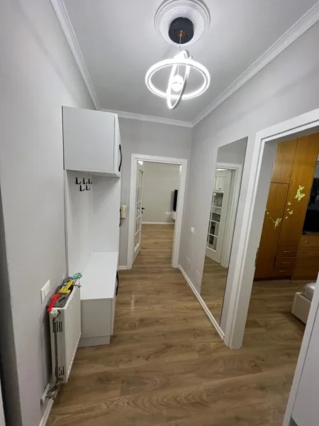 Tirane, jepet me qera apartament 1+1+Aneks+Ballkon Kati 7, 70 m² 700 € (Kompleksi Kika 1)