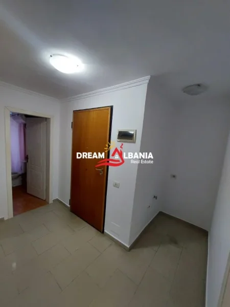 Tirane, shitet apartament 2+1 Kati 2, 74 m² 188.000 € (rr e Kavajes)