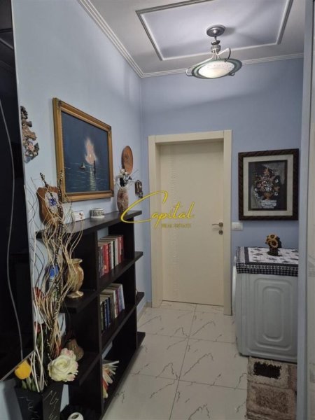 Tirane, jepet me qera apartament 1+1 Kati 6, 70 m² 550 € (ISH TREGU ELEKTRIK)