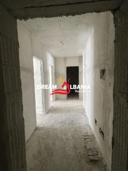 Tirane, shitet apartament 2+1 Kati 2, 94 m² 94.000 € (Univers City)