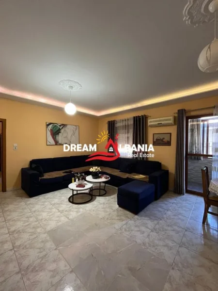 Tirane, shitet apartament 2+1 Kati 2, 90 m² 155.000 € (stacioni trenit)