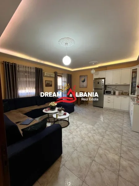 Tirane, shitet apartament 2+1 Kati 2, 90 m² 155.000 € (stacioni trenit)