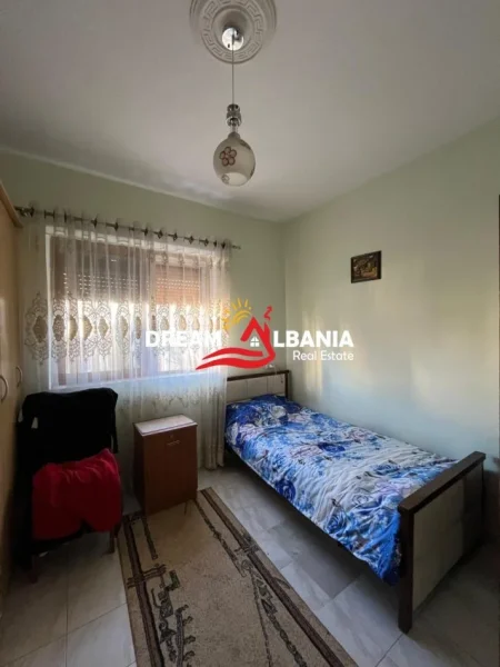 Tirane, shitet apartament 2+1 Kati 2, 90 m² 155.000 € (stacioni trenit)