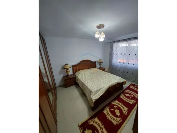 Tirane, shitet apartament 2+1 Kati 1, 72 m² 188.000 € (Rruga e Kavajes)