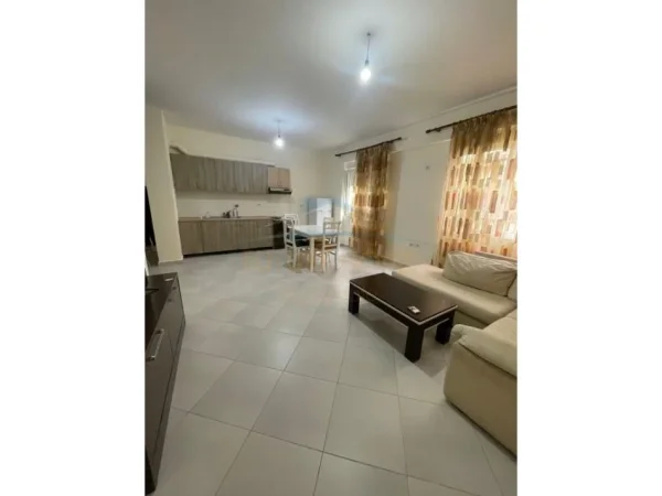 Tirane, shitet apartament 1+1+Ballkon Kati 1, 77 m² 138.000 € (Liqeni i thate)
