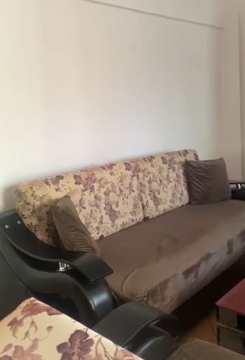 Tirane, jepet me qera apartament 2+1 Kati 3, 90 m² 350 € (Kamzes)