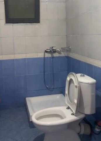 Tirane, jepet me qera apartament 2+1 Kati 3, 90 m² 350 € (Kamzes)