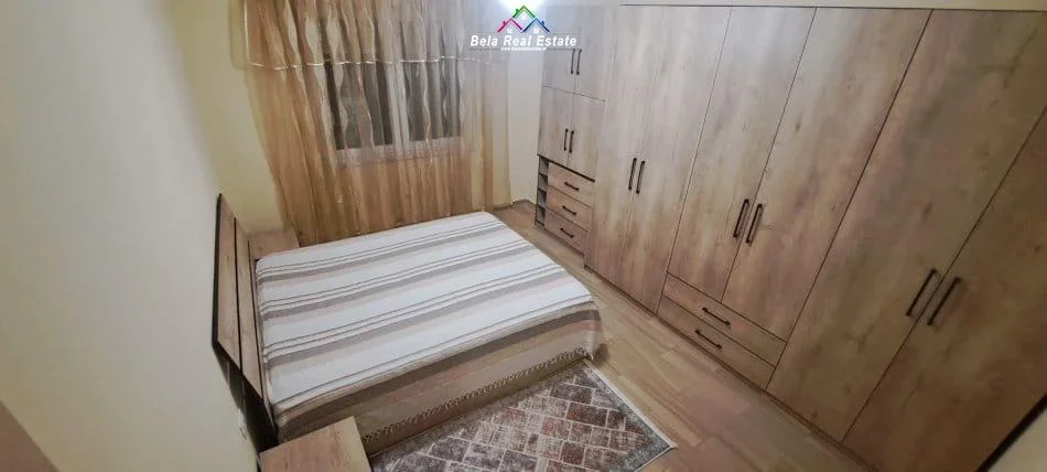 Tirane, jepet me qera apartament 1+1+Ballkon Kati 5, 65 m² 550 € (Rruga e Kosovareve)