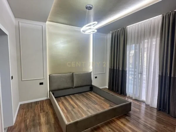 Durres, shitet apartament 2+1+Ballkon Kati 2, 250.000 € (Gjiri Lalzit)