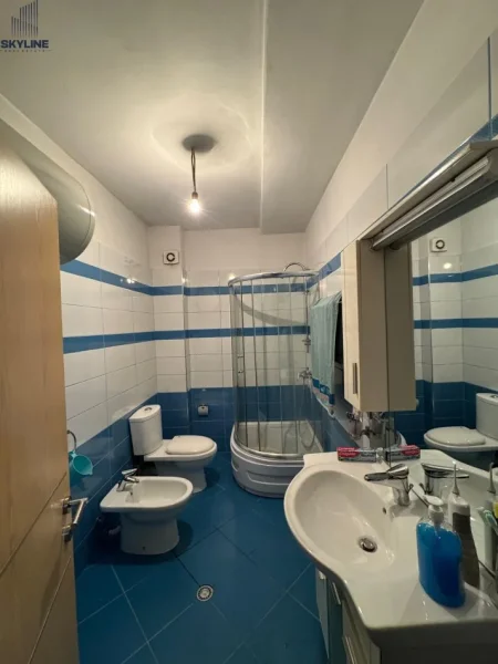 Tirane, shitet apartament 2+1 Kati 1, 171 m² 140.000 € (Astir)