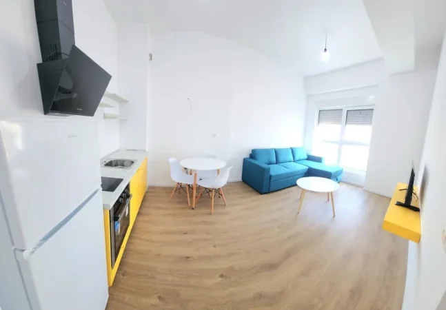 Tirane, jepet me qera apartament 1+1+Ballkon Kati 5, 60 m² 400 € (Ali Dem)