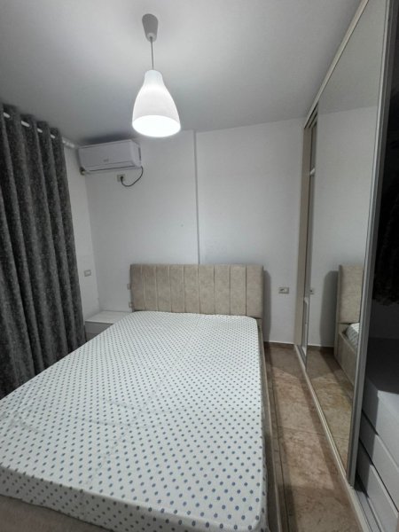 Tirane, jepet me qera apartament 1+1+Ballkon Kati 2, 50 m² 350 € (rruga Peti)
