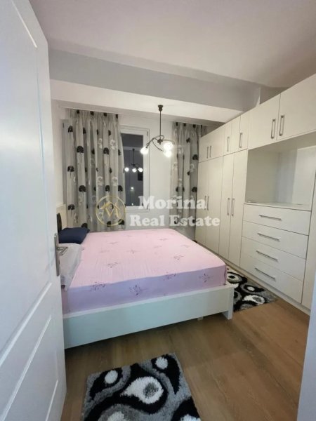 Tirane, jepet me qera apartament 1+1 Kati 4, 60 m² 450 € (Brryli)