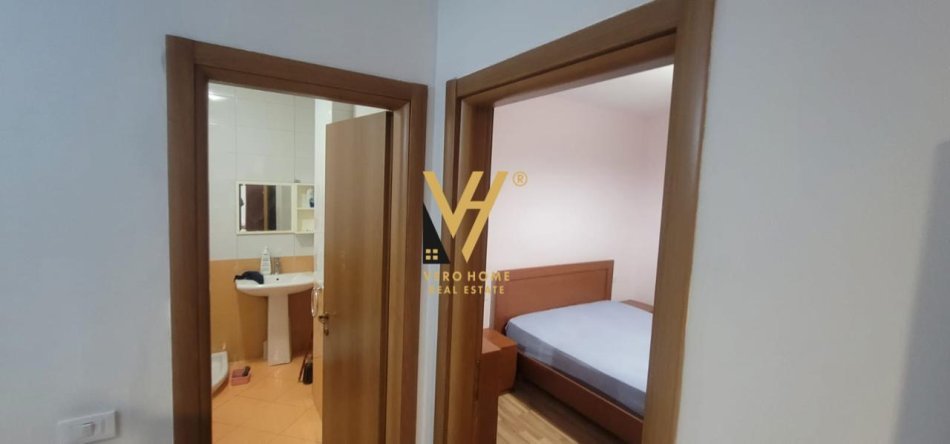 Tirane, jepet me qera apartament 2+1+Ballkon Kati 2, 96 m² 500 € (RRUGA E BURGUT)