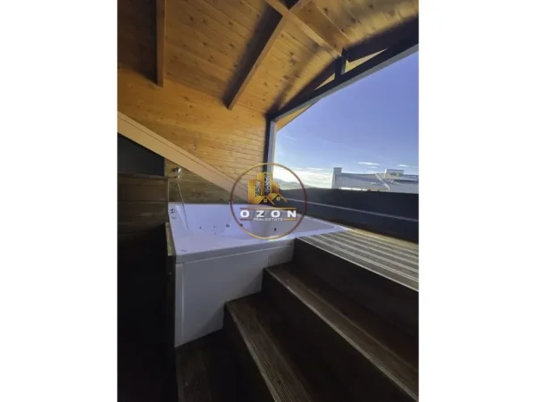 Tirane, jepet me qera Vile 3+1 Kati 3, 201 m² 3.000 € (teg)