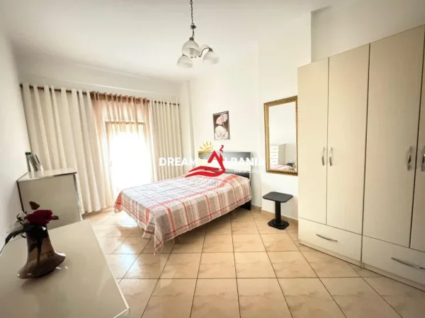 Tirane, shitet apartament 2+1+Ballkon Kati 2, 105 m² 175.100 € (Tek Shkolla Vaçe Zela, Don Bosko)