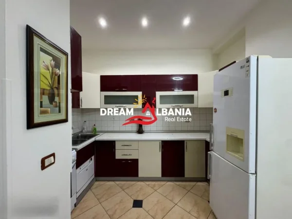 Tirane, shitet apartament 2+1+Ballkon Kati 2, 105 m² 175.100 € (Tek Shkolla Vaçe Zela, Don Bosko)