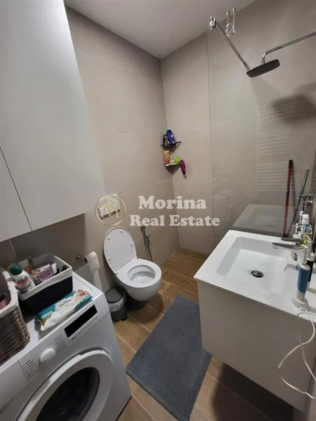 Tirane, jepet me qera apartament 1+1+Ballkon Kati 8, 65 m² 500 € (Ish Tregu Elektrik)