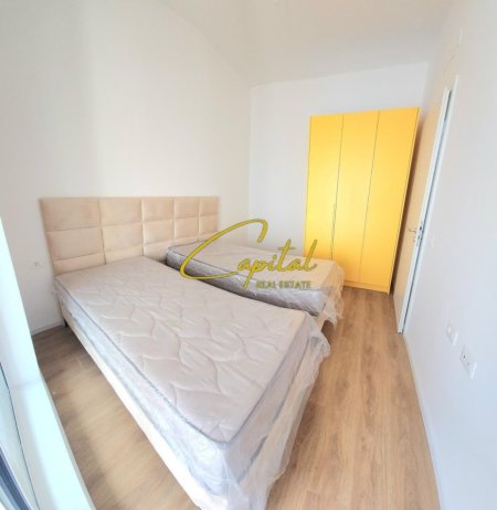 Tirane, jepet me qera apartament 1+1 Kati 5, 400 m² 400 € (ALI DEMI)