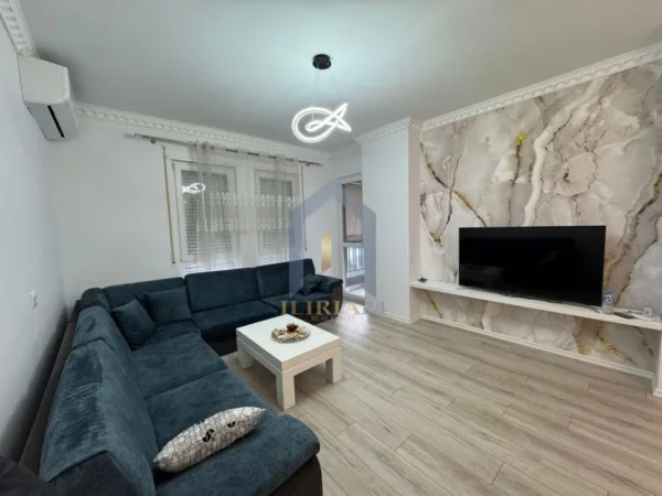 Tirane, jap me qera apartament 2+1+Ballkon Kati 6, 110 m² 650 € (5 Maj)
